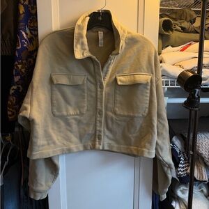 ALO Yoga Renown Cropped Beige Button Up Sweatshirt Boxy Fit Collard Neck Size S